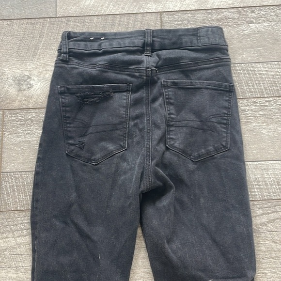 American Eagle Size 0 Black Distressed Super High-Rise Jeggings - Picture 4 of 8